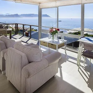 Penguins View Simonʼs Town